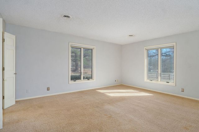 1950 S Farm Road 199, Springfield, MO 65809