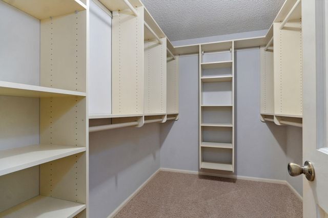 1950 S Farm Road 199, Springfield, MO 65809