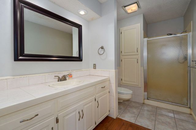 1950 S Farm Road 199, Springfield, MO 65809