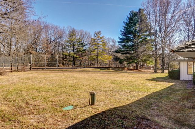 1950 S Farm Road 199, Springfield, MO 65809