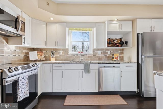 5 PATRICK LN, Yardley, PA 19067