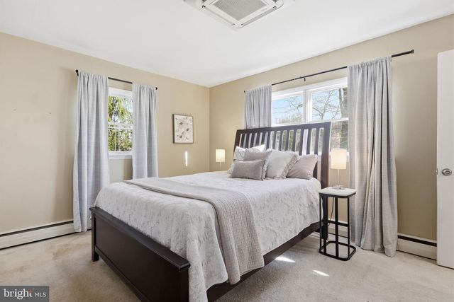 5 PATRICK LN, Yardley, PA 19067