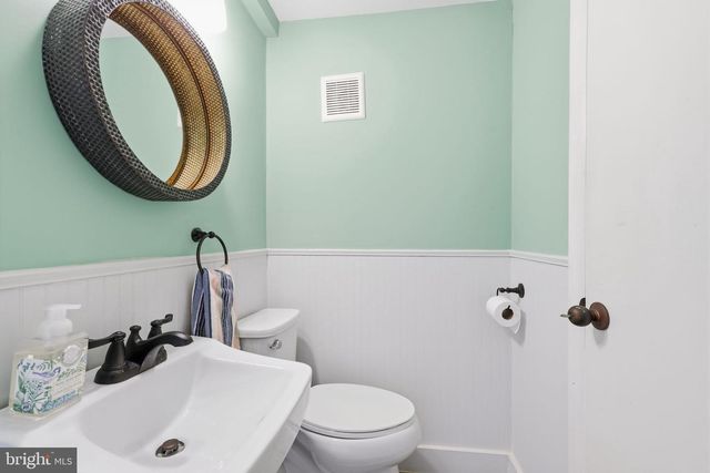 5 PATRICK LN, Yardley, PA 19067