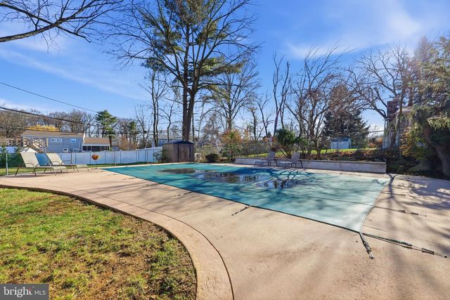 5 PATRICK LN, Yardley, PA 19067