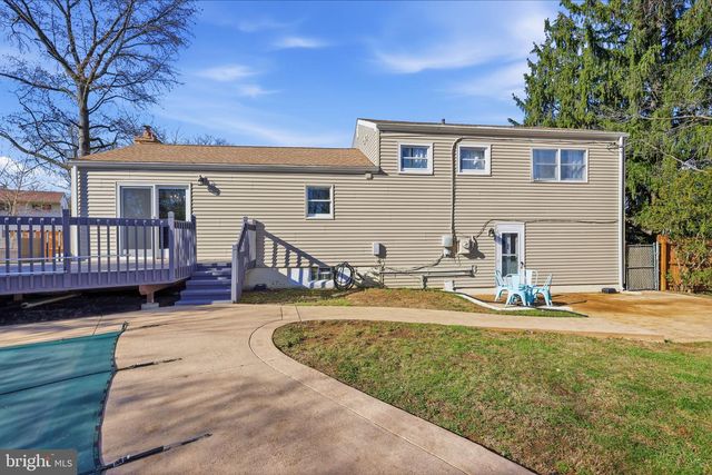 5 PATRICK LN, Yardley, PA 19067