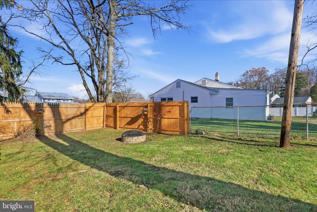 5 PATRICK LN, Yardley, PA 19067