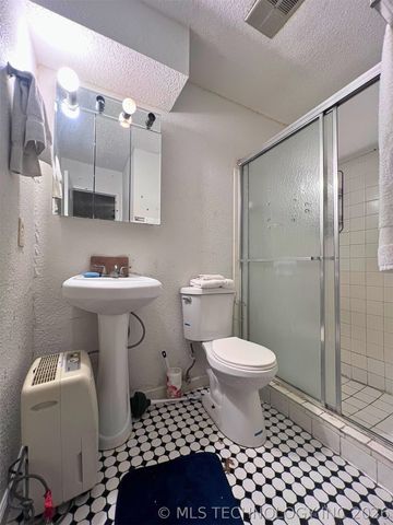 2211 E 66th Place S 807, Tulsa, OK 74119