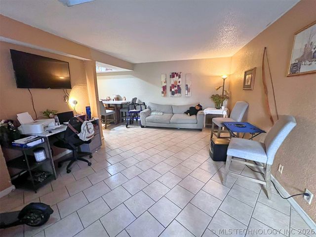 2211 E 66th Place S 807, Tulsa, OK 74119