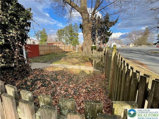 919 South Poplar Street, Allentown City, PA 18103