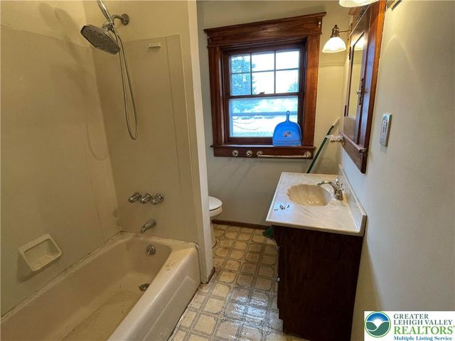 919 South Poplar Street, Allentown City, PA 18103