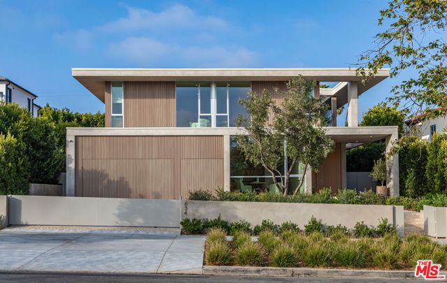 634 Moreno Avenue, Los Angeles, CA 90049