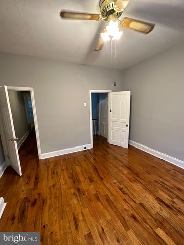 1528 W OAKDALE ST, Philadelphia, PA 19132