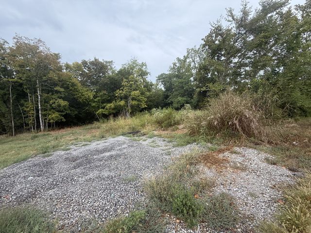 198 Oak St, Clarksville, TN 37042