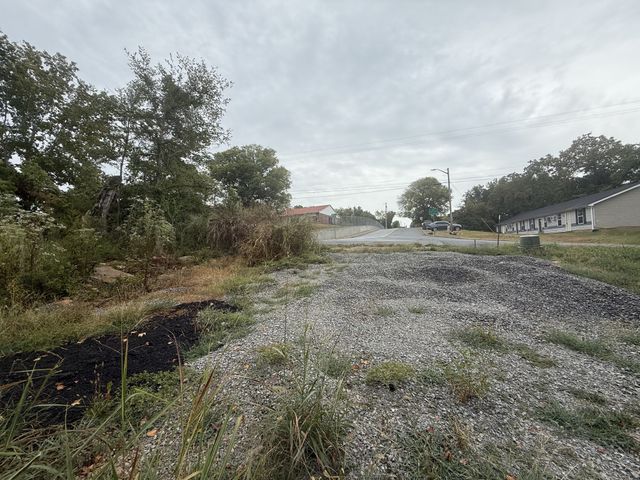 198 Oak St, Clarksville, TN 37042