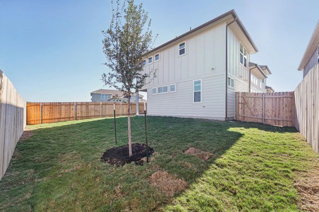 500 Young ST, Buda, TX 78610