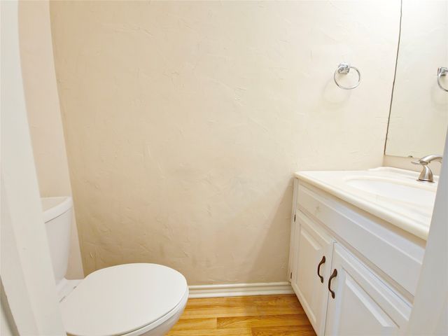 422 W Oak Street, Weatherford, TX 76086