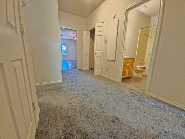 422 W Oak Street, Weatherford, TX 76086