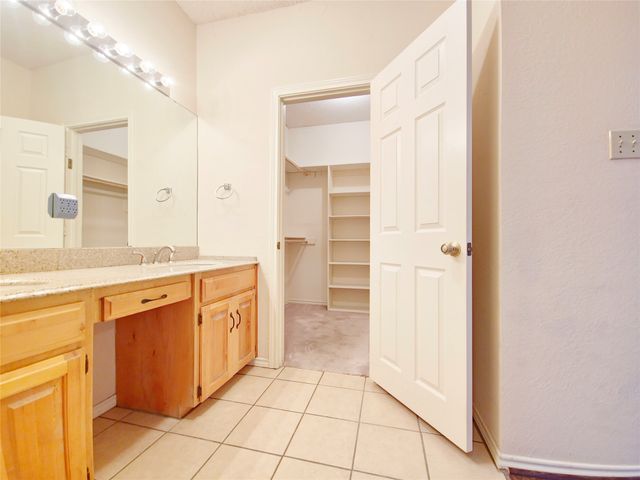 422 W Oak Street, Weatherford, TX 76086