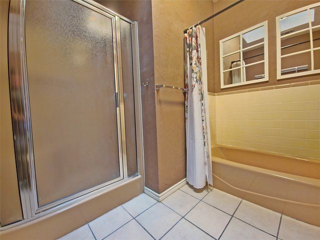 422 W Oak Street, Weatherford, TX 76086