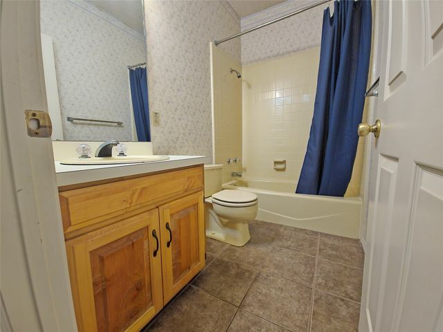 422 W Oak Street, Weatherford, TX 76086