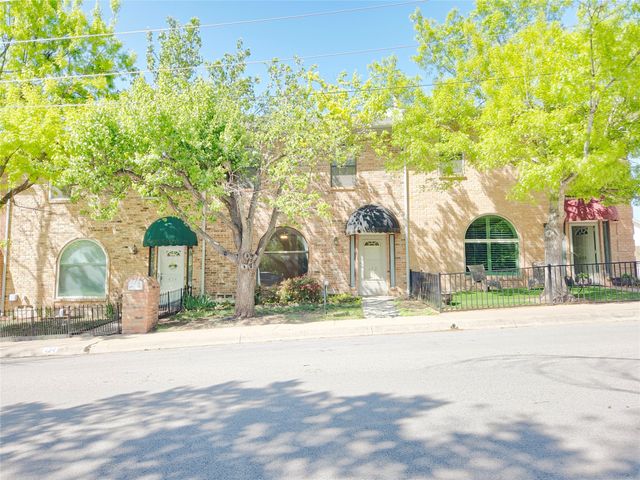 422 W Oak Street, Weatherford, TX 76086