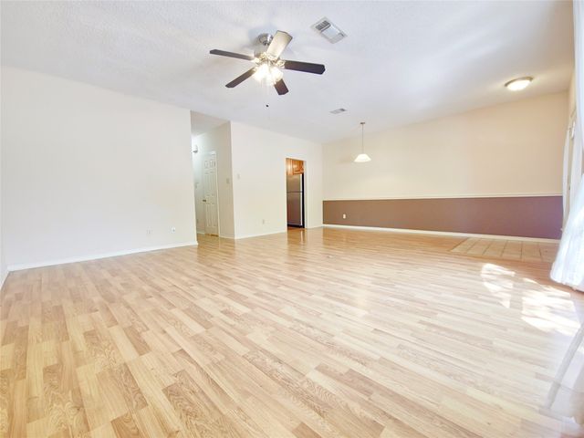 422 W Oak Street, Weatherford, TX 76086