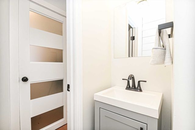 1 Acadia Kimball Rd 1, Amesbury, MA 01913