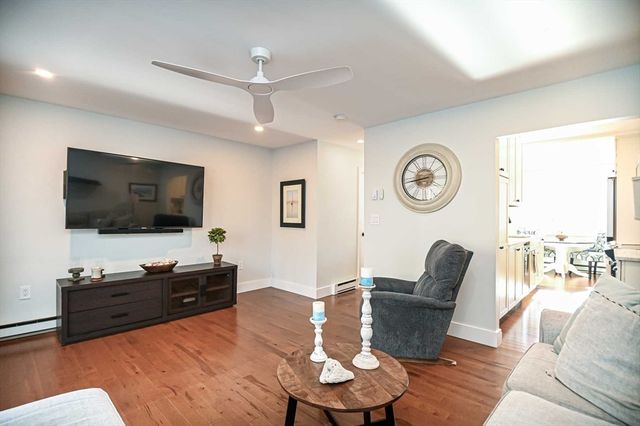 1 Acadia Kimball Rd 1, Amesbury, MA 01913