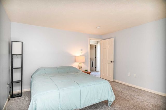 1 Acadia Kimball Rd 1, Amesbury, MA 01913