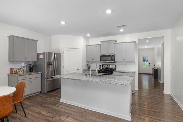 5132 SHELLBACK DR, Millington, TN 38053