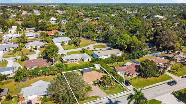 9817 Pennsylvania AVE, Bonita Springs, FL 34135