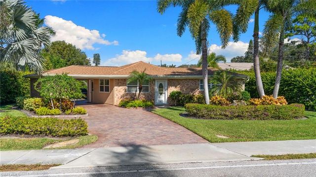 9817 Pennsylvania AVE, Bonita Springs, FL 34135