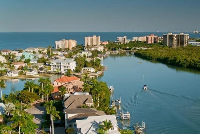 9817 Pennsylvania AVE, Bonita Springs, FL 34135