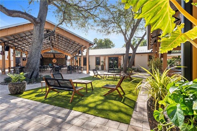 9817 Pennsylvania AVE, Bonita Springs, FL 34135