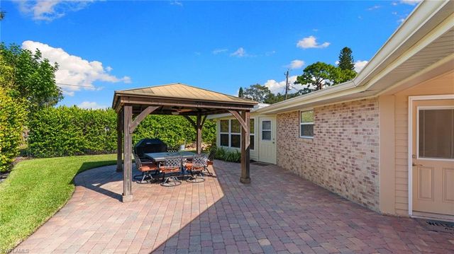 9817 Pennsylvania AVE, Bonita Springs, FL 34135