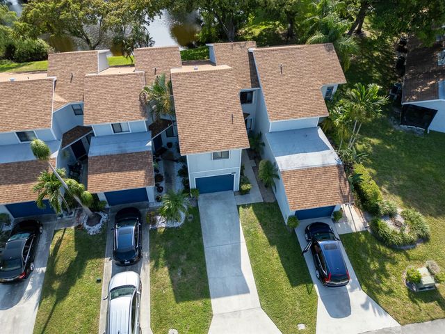1599 Woodbridge Lakes Circle, West Palm Beach, FL 33406