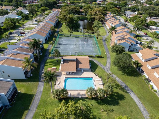 1599 Woodbridge Lakes Circle, West Palm Beach, FL 33406
