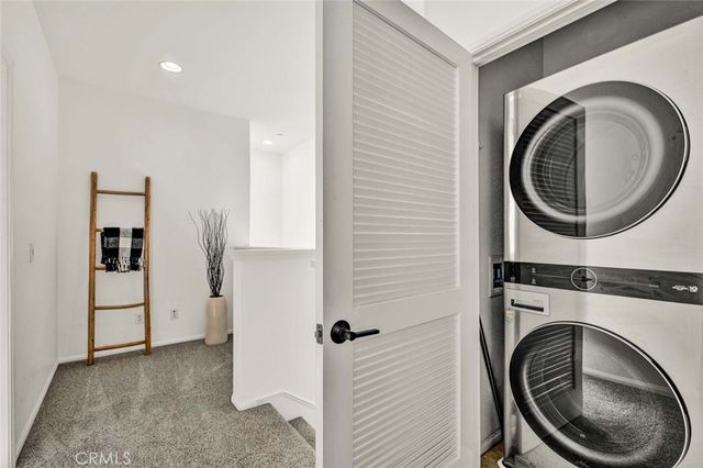 3009 E Pacific Coast, Signal Hill, CA 90804