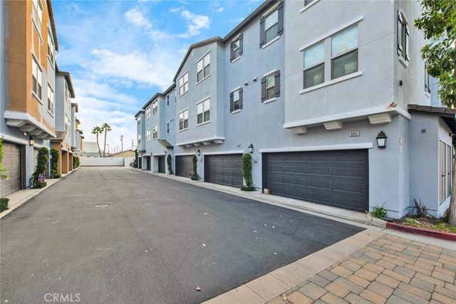 3009 E Pacific Coast, Signal Hill, CA 90804