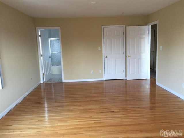 22 N Whittier Street B, Carteret, NJ 07008