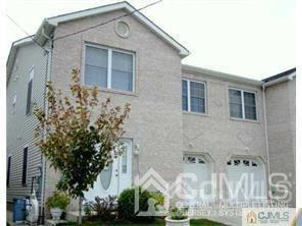 22 N Whittier Street B, Carteret, NJ 07008
