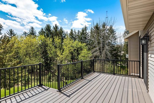 309 Drumlin Loop, Ripon, WI 54971