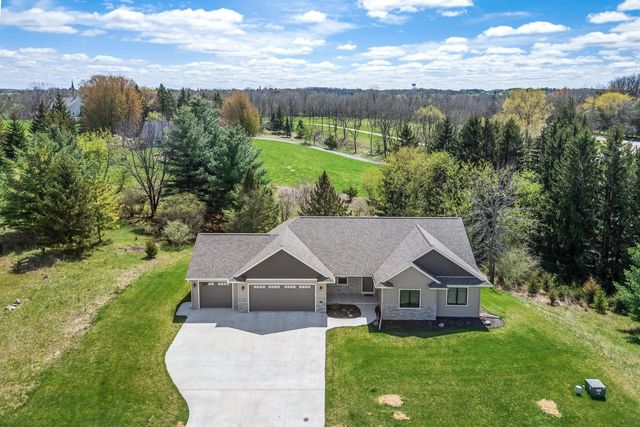 309 Drumlin Loop, Ripon, WI 54971