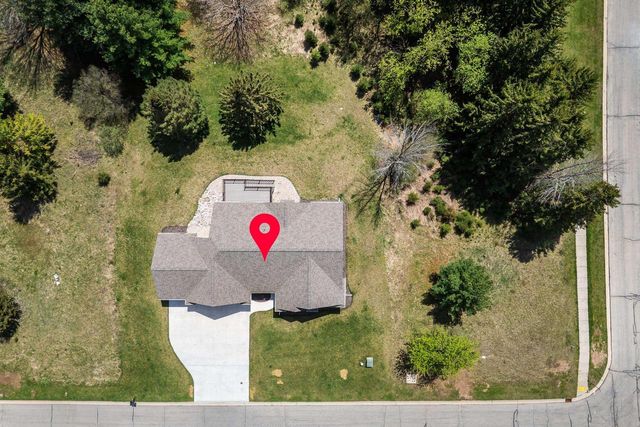 309 Drumlin Loop, Ripon, WI 54971