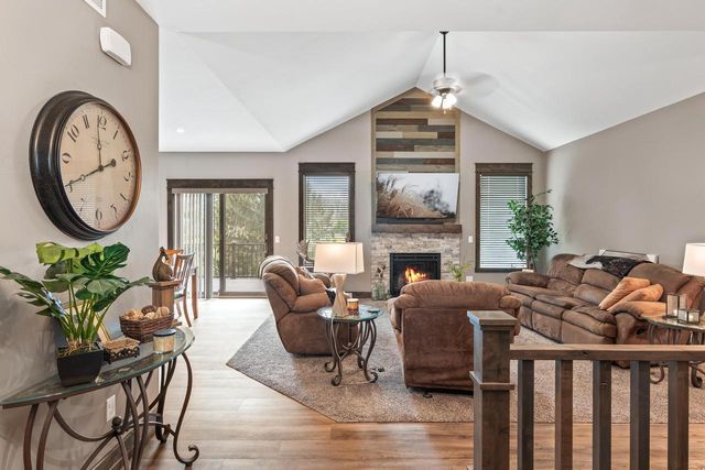 309 Drumlin Loop, Ripon, WI 54971