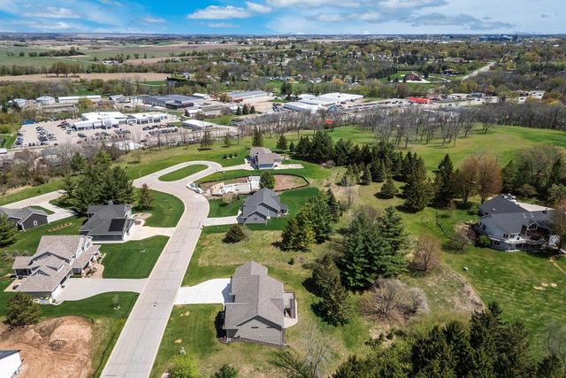 309 Drumlin Loop, Ripon, WI 54971