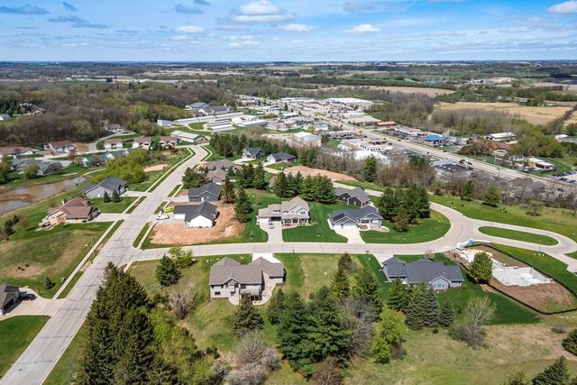 309 Drumlin Loop, Ripon, WI 54971