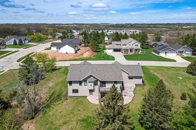 309 Drumlin Loop, Ripon, WI 54971