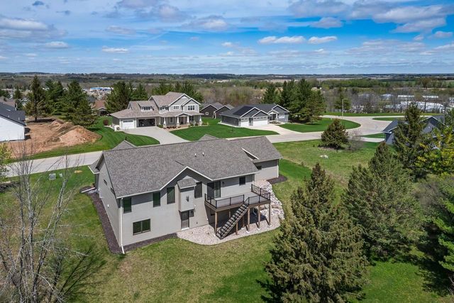 309 Drumlin Loop, Ripon, WI 54971