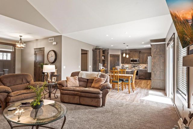309 Drumlin Loop, Ripon, WI 54971